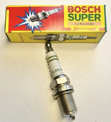 4x Bosch F7DCR4 Spark Plug Super 0241235704 Fits Renault Citroen Spark Plug - Image 1 of 4