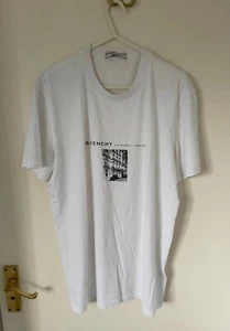 Givenchy Paris White T-shirt Men’s Size Medium - Picture 1 of 4