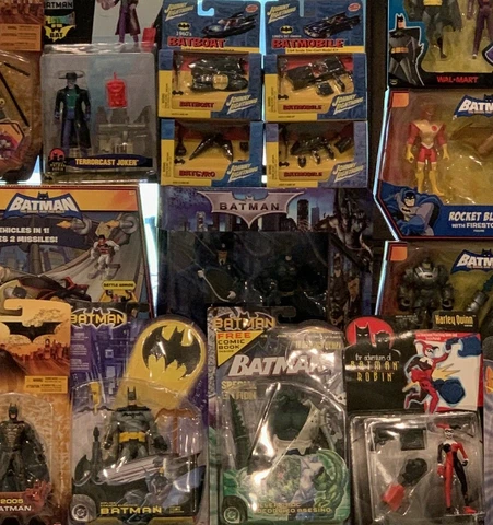BATMAN ACTION FIGURES, Batman Begins, Legends of the Dark Knight & More- CHOICE Cover