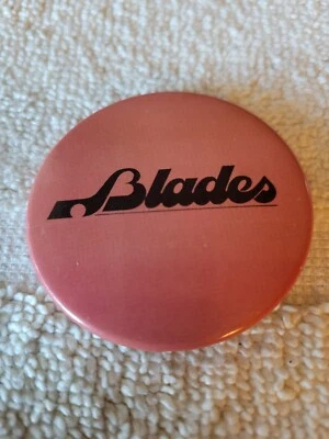 Botón de recuerdo de hockey vintage Baltimore Blades Foto 1 de 2