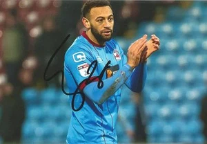 SCUNTHORPE: CRAIG DAVIES SIGNED 6x4 ACTION PHOTO+COA - Picture 1 of 1