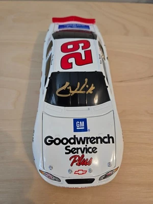 Kevin Harvick ASSINADO #29 2001 Ação 1/24 Diecast GM Goodwrench Edição Limitada - Imagem 1 de 4