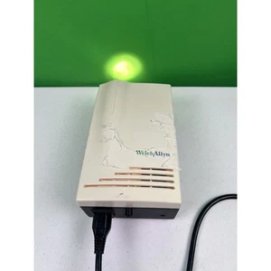 Welch Allyn 48740 White & Black 120 VAC 60Hz 400mA Untersuchungslichtquelle - Bild 1 von 6