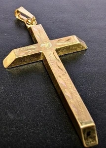 Jesus Crucifix Cross Pendant 9 K Gold Beautifully Engraved 1.15 gm 1.4" x 0.8" - Picture 1 of 5
