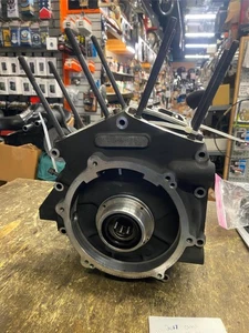2017 Harley 103 Engine Motor Cases Twin CAm Touring Dyna OEM FLH FXD - Bild 1 von 15