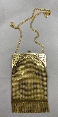 De Colección Bolso de Malla Whiting & Davis Art Deco Hombro Cuelga Monedero Dorado Marco Largo Años 80 Foto 1 de 4