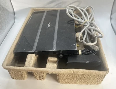 TP-Link Rocket M5 450Mbps 4-Port Gigabit Wireless N Router (TL-WDR4300) - Image 1 of 4