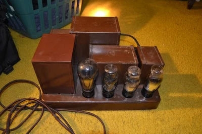VICTOR RCA amplifier using four tubes not tested - Image 1 of 4