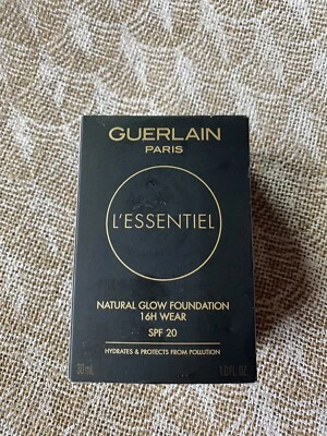 Guerlin L'essentiel Natural Glow Foundation 16H Wear 00C/Porcelain Cool NIB - Image 1 of 3