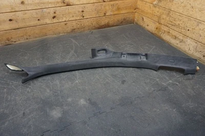 Borde pilar a delantero derecho negro Alcantara OEM 4H0867234C Audi A8 S8 2011-18 Foto 1 de 4