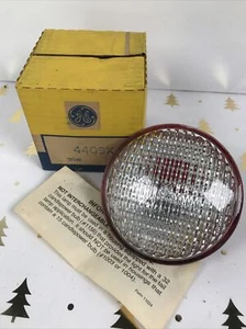 GE Tractor Combo Tail Work Light Sealed Beam Red Back 4-1/2" 12 Volt 4409X - Picture 1 of 4