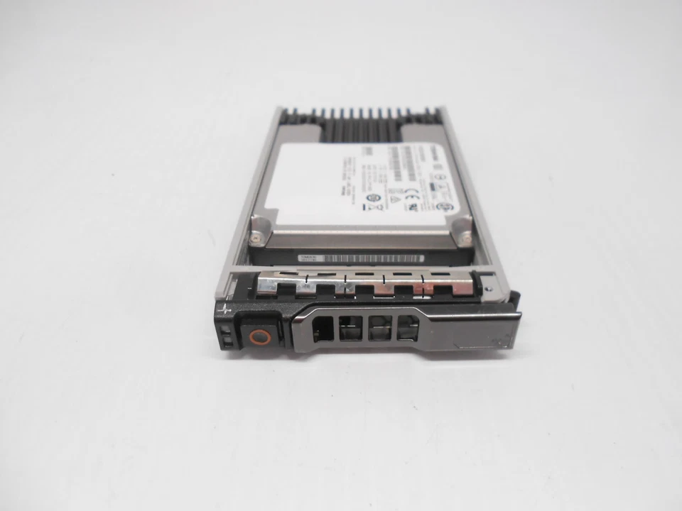 Toshiba 800GB SSD SAS 12Gbs 2.5" HARD DRIVE Fits Dell R510 R610 R620 R710 R720 - Image 1 of 1