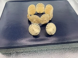 JUEGO DE PULSERA Y PENDIENTES DE CELULOIDE TALLADO JAPONÉS DE COLECCIÓN DISEÑO PAVO REAL - Imagen 1 de 6