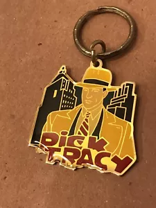 VINTAGE 1990 DICK TRACY MOVIE PROMO ENAMEL KEYCHAIN DISNEY. New - Picture 1 of 3