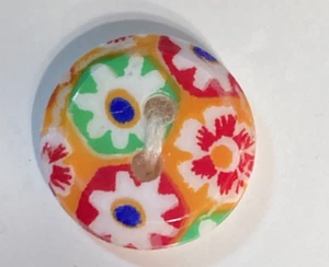 VTG 4 Le Chic Plastic Buttons Flowers in Hexagons Bright Colors 2 Hole 1/2" NEW - Picture 1 of 5