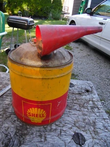 ~RARE~ VINTAGE SHELL Outboard Motor OIL CAN 5 GALLON 1940s/1950s with funnel - Picture 1 of 11