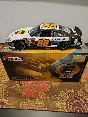 Ford Taurus #88 2005 Dale Jarrett UPS Día de la Madre Homenaje Diecast  Foto 1 de 3