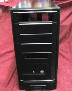 Retro schwarz markenlose 2000er Jahre zum Selbermachen Gaming PC Hülle Computer Tower - leer - Bild 1 von 8