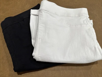 NYDJ Lot of 2 SZ 14 Pull On Stretch Bermuda Shorts Cuffed Hem Black / White EUC - Image 1 of 4
