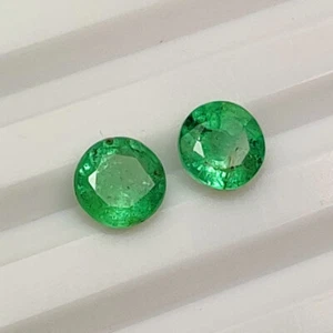 1.36 CT - Natural Emerald Good Luster Green Gem Zambian Round Pair - 3696 - Picture 1 of 2