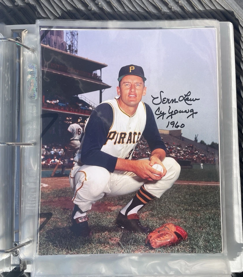 Foto autografiada firmada 8x10 VERN LAW CY 1960 de los Piratas de Pittsburgh Foto 1 de 1