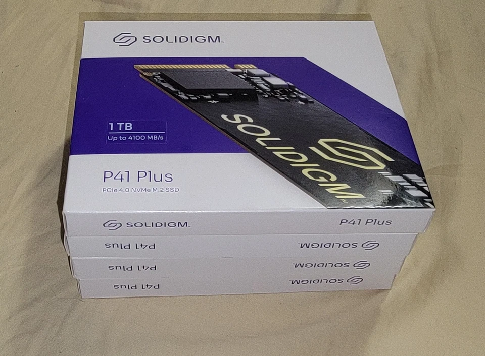 Intel SOLIDIGM P41 Plus 1TB M.2 2280 PCIe 4.0 x4 NVMe SSD SSDPFKNU010TZX1