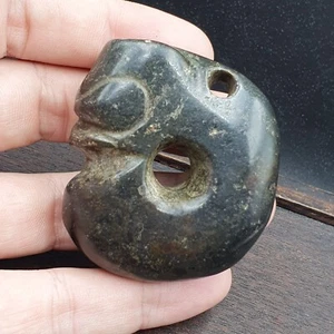 AA Antik Schwarz Magnet Stein Geheimnisvolle Tierschnitzerei Stein Perle Amulett - Bild 1 von 10