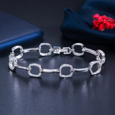 Pulsera cuadrada geométrica micro pavimentada de circonita cúbica chapada en oro joyería para mujer Foto 1 de 4