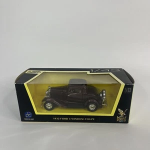 1932 Ford 3-Window Coupe Burgundy 1/43 Diecast Model Car by Road Signature - Picture 1 of 4