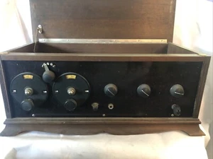 Signal Tube Radio?? regenerative radio from about 1926. - Picture 1 of 10