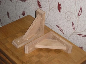 Par de soportes de soporte para estantes de madera para horcas de madera maciza (roble) de 165 mm x 200 mm - Imagen 1 de 4