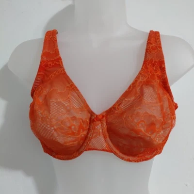 Sujetador de encaje ligeramente forrado Cacique Seriously Sexy talla 36C. . Foto 1 de 4