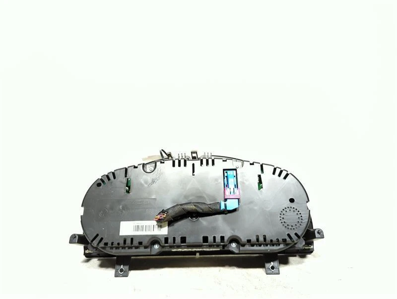 2013 Volkswagen CC Speedometer Gauge OEM White 257-65048 103k Miles - Imagem 1 de 4