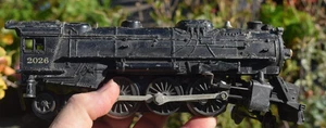 LOCOMOTIVA A VAPORE VINTAGE LIONEL # 2026 1951-1953 CALIBRO 027 2-6-4, NON TESTATA - Foto 1 di 7