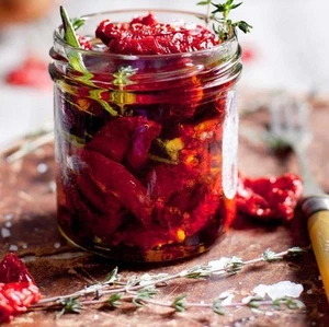 POMODORI SECCHI SOTT'OLIO RIPIENI AL TONNO E ACCIUGHE ANTIPASTO CALABRIA TIPICO  - Imagen 1 de 1