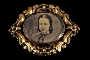 VICTORIAN BROOCH PIN YOUNG LADY PHOTO PICTURE 12k Yellow Gold RARE - Picture 1 of 5