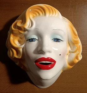 Marilyn Monroe Ceramic Wall Mask - 1980s, Taiwan - 23 cm x 25cm - Picture 1 of 8