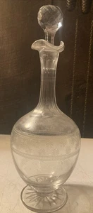 Vintage Cut glass decanter 10.5”in height - Picture 1 of 11