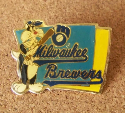 1992 Milwaukee Brewers pin Sylvester Looney Tunes MLB 45959 - Image 1 of 4