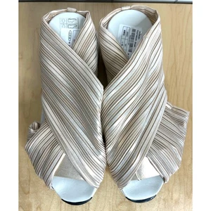 NWT Casadei Pleated Accents Sneakers in Blush Size EU 40/US 10 - Picture 1 of 7