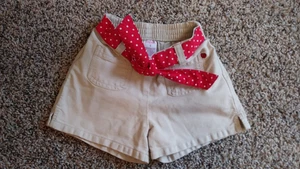 Cute Gymboree Girls Beige Shorts with a Red Ribbon size 5 - Picture 1 of 3