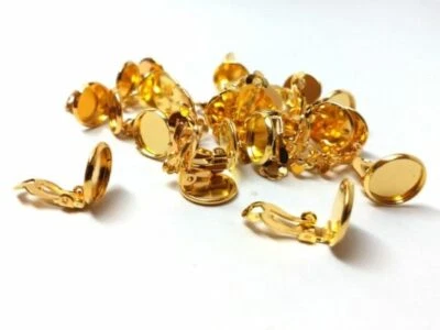 20 件 金色耳环夹设置铰边边框凸圆形 – 12 毫米胶垫 — 第 1/4 张图片