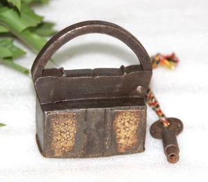 Antique Iron & Brass Fitted Unique STRIP SCREW System Lock, Original Old - Picture 1 of 9
