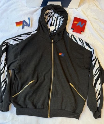 NUEVO CON ETIQUETAS Aviator Nation SUDADERA CON CAPUCHA Y CREMALLERA RELAJADA CON BOLSILLOS CON CREMALLERA - Pequeña Foto 1 de 4