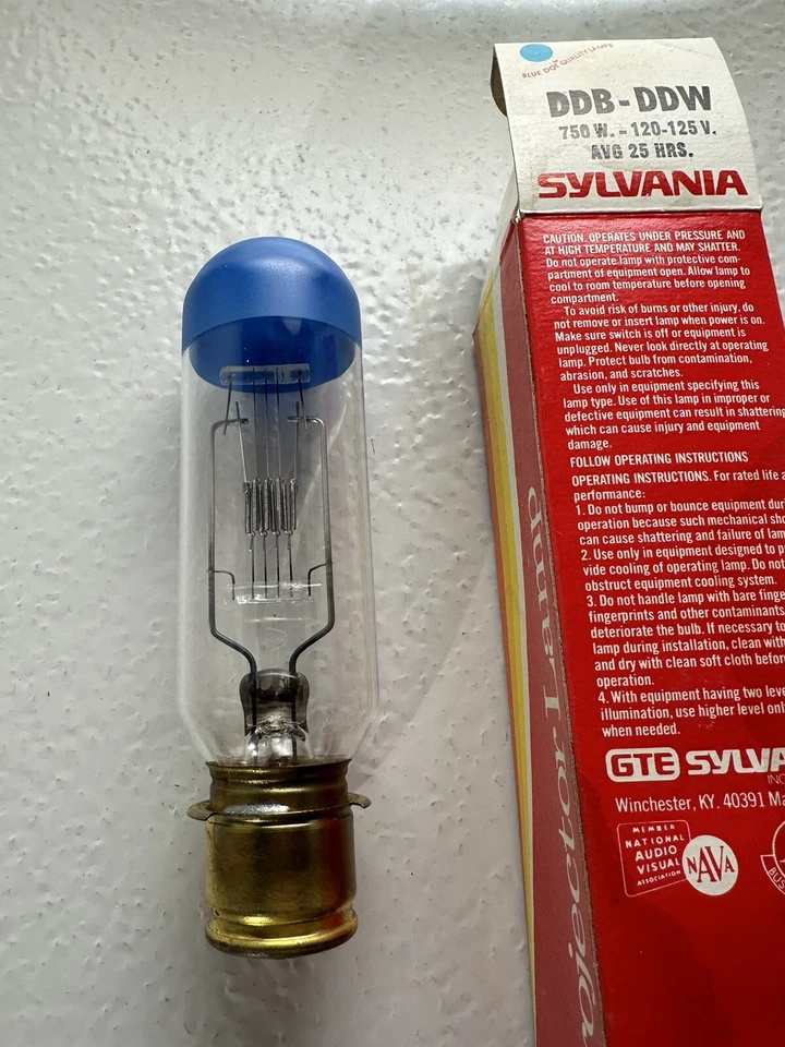 DDB DDW projector lamp, DDY/CZX  projection light bulb 120-125v 750w, Sylvania - Image 1 of 1