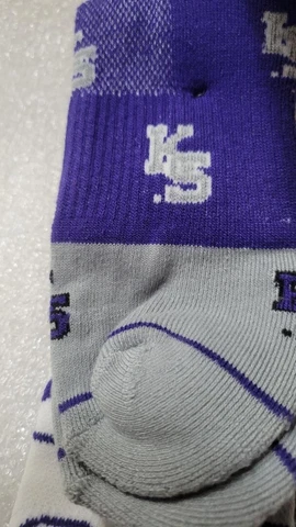 Topsox Tailgate Crew Socks KS WILD CATS 10-13 Shoe Size 6-12.5 NEW Cover