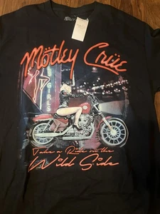 Motley Crue Shirt Size Medium Black - Picture 1 of 3