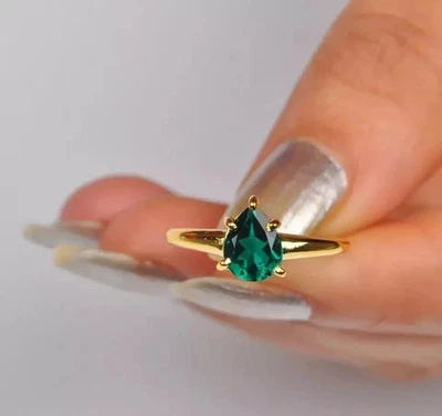 Anillo de boda solitario corte pera de 3 quilates esmeralda verde natural chapado en oro amarillo de 14 quilates Foto 1 de 4