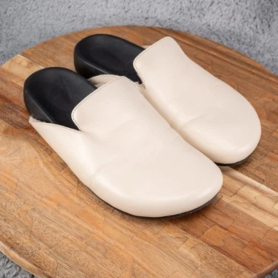 J. Zapatos Crew para mujer 6 zuecos de cuero forrados de piel de oveja crema del Pacífico sin cordones Foto 1 de 4