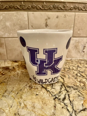 University Of Kentucky Wobbly Mug Cover